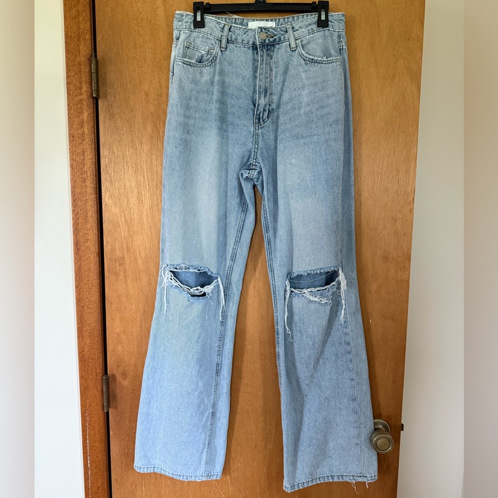 Vervet Distressed Jeans